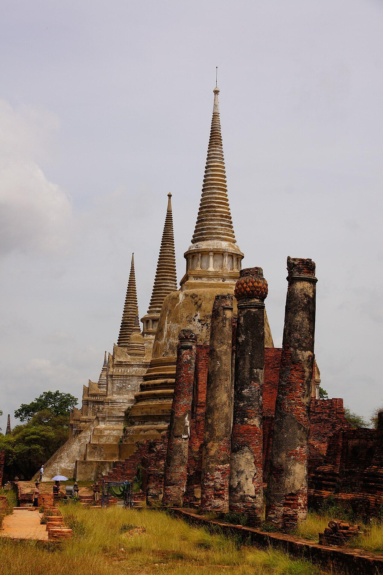 พระบรมราชานุสาวรีย์สมเด็จพระรามาธิบดีที่ 1 (พระเจ้าอู่ทอง) photo 1
