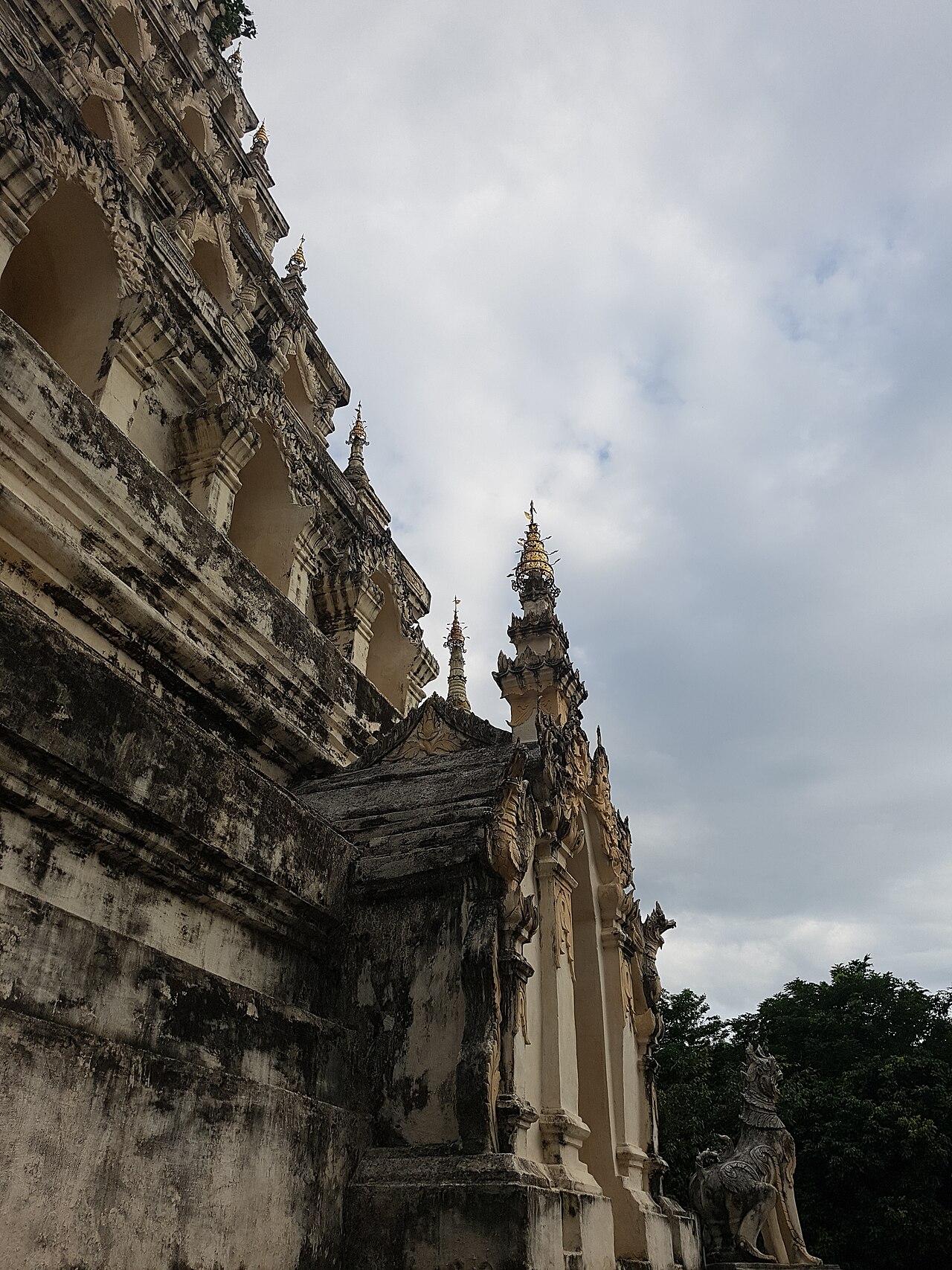 Chedi Liam Temple photo 1