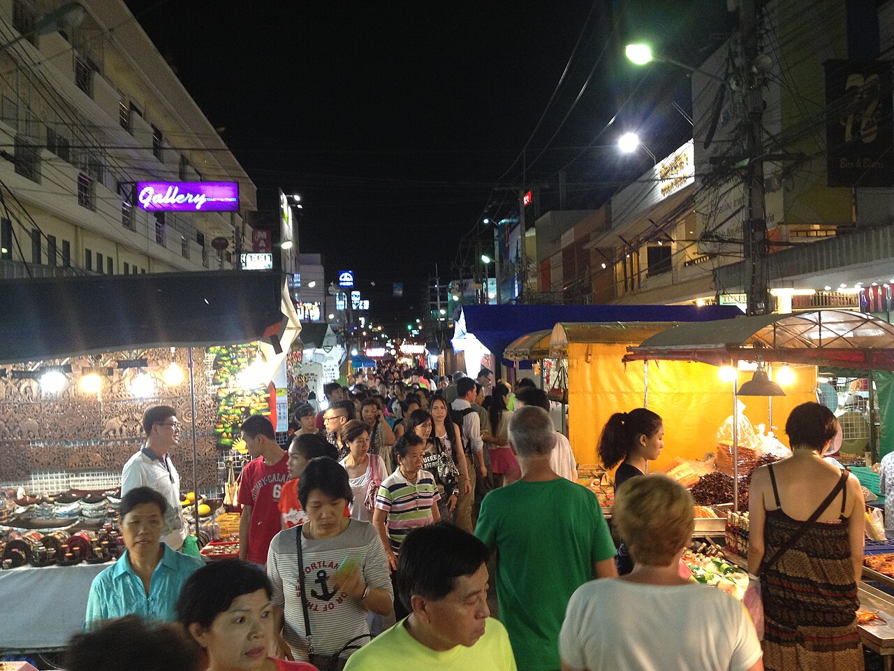 ตลาดฉัตรศิลา photo 1