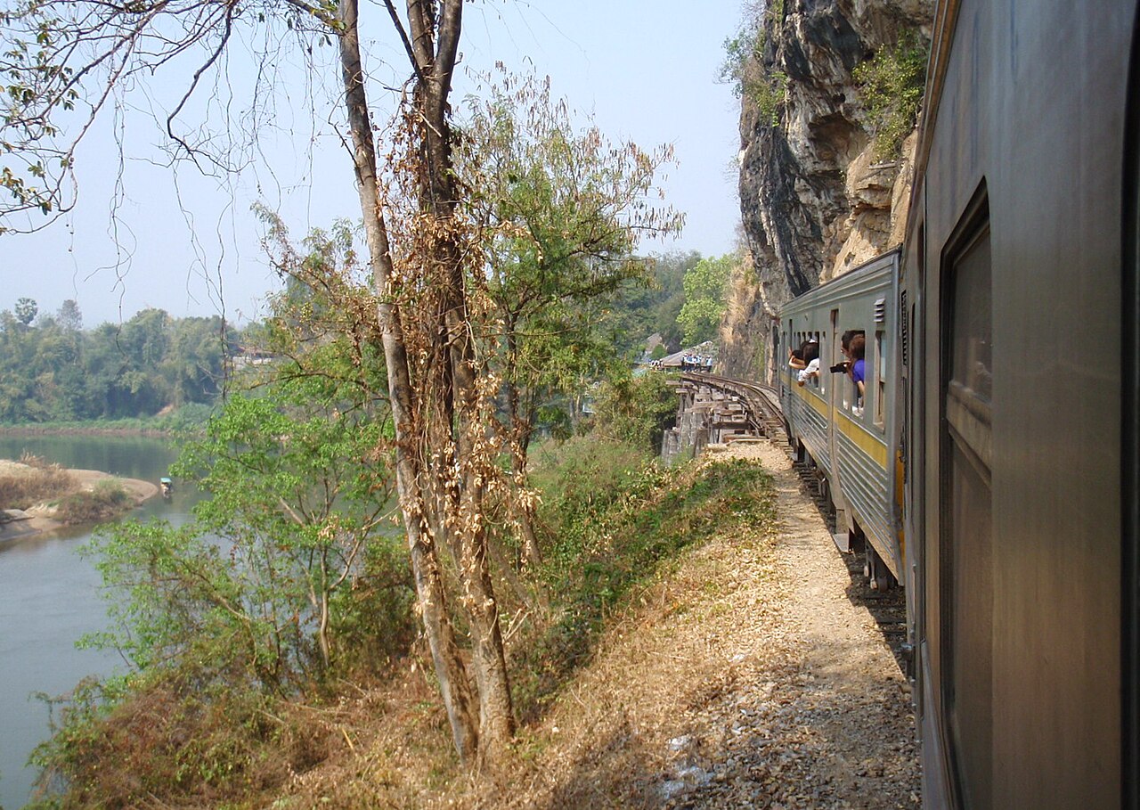Chedi Thong Wat Tham Khao Pun photo 1