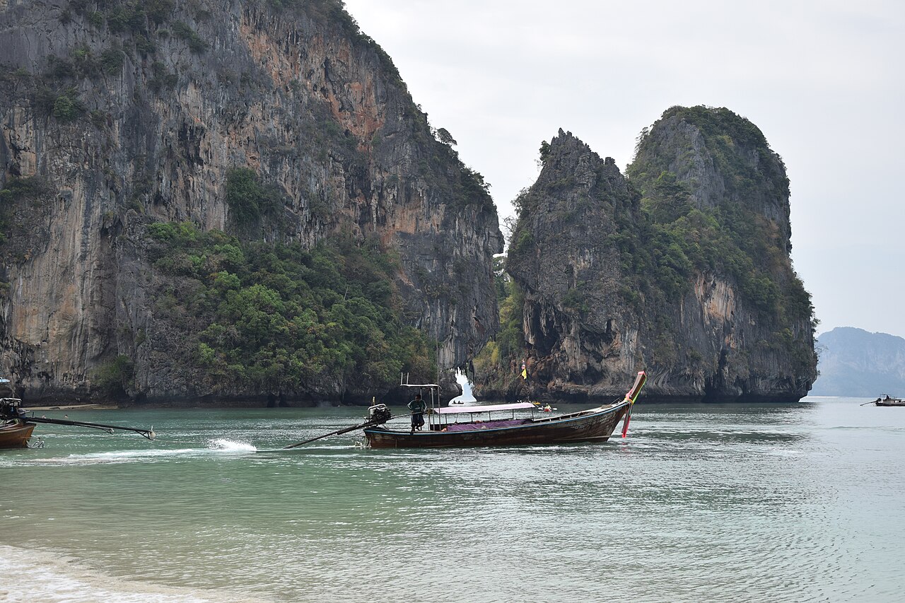 Tup Island photo 1