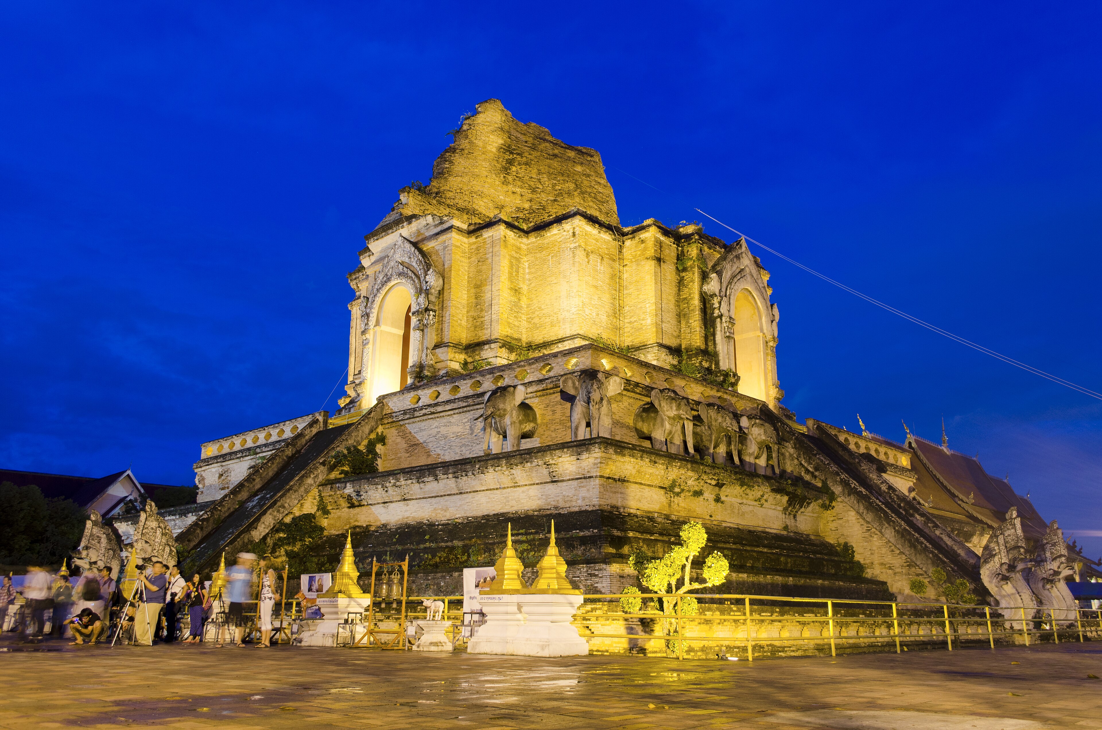 Wat Chedi Luang photo 1